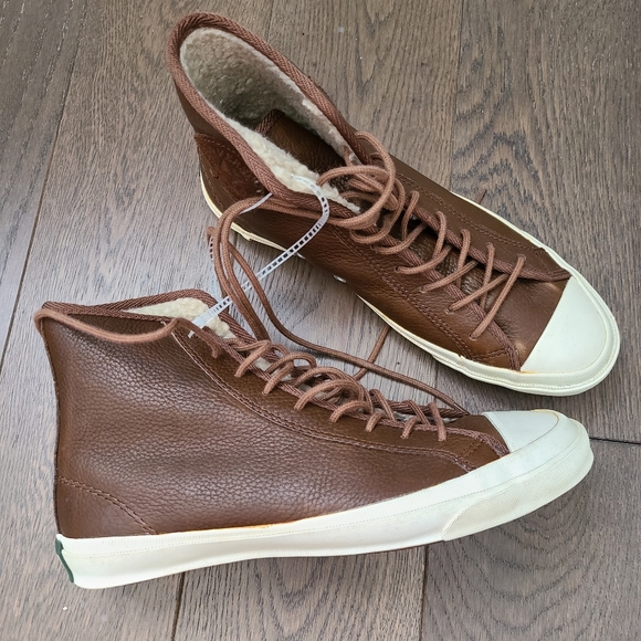 brown sherpa lined converse